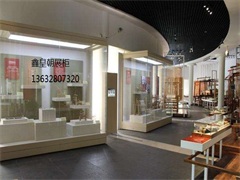 金属博物馆展柜和木质博物馆展柜两者有什么区别呢？