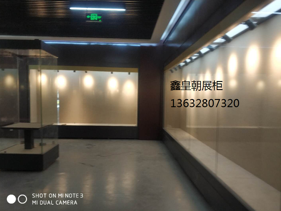 青海大学医疗历史博物馆展柜制作
