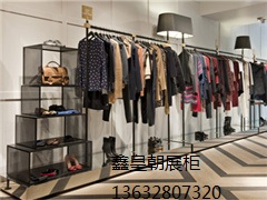 男女服装展柜019