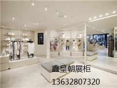 男女服装展柜018